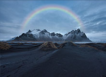 黑料深度揭秘：heiliaowang风波背后，网红在酒吧后巷的角色疯狂令人意外